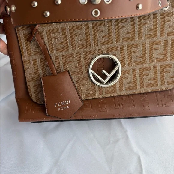 Brown and Cream Shoulder Bag - Picture 1 of 7
